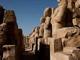 Statuen von Pharaonen