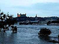 tn_Donauhochwasser15082002038_JPG.jpg